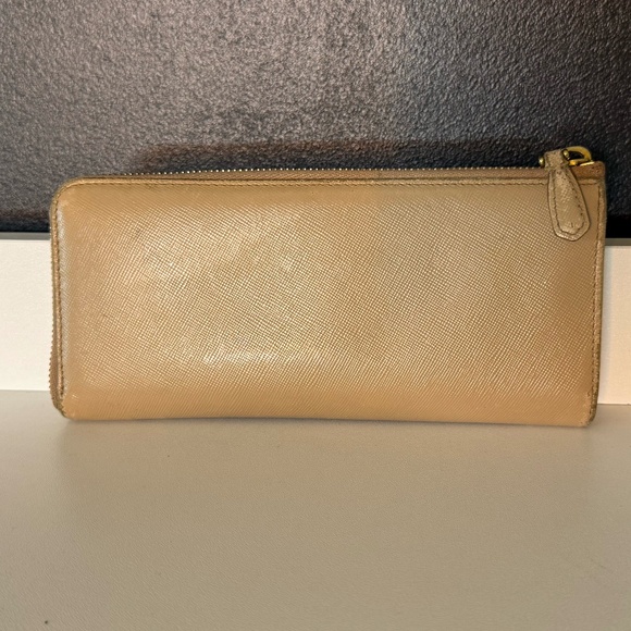 Prada Saffiano Leather Wallet β Beige with Gold Logo - Picture 2 of 6